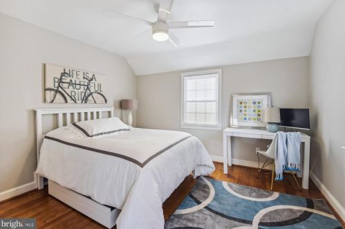 1612 Oakcrest Dr, Alexandria VA 22302-2337 exterior