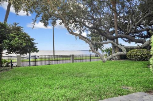 2611 Bayshore Blvd, Tampa FL 33629-7353 exterior