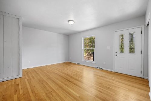 527 Pennview Dr, Pittsburgh PA 15235-4434 exterior