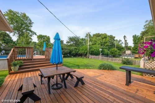 7213 Hiawatha Dr, Bull Valley IL 60097-8344 exterior