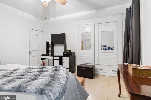 2015 17 St, Philadelphia PA 19121-2341 exterior