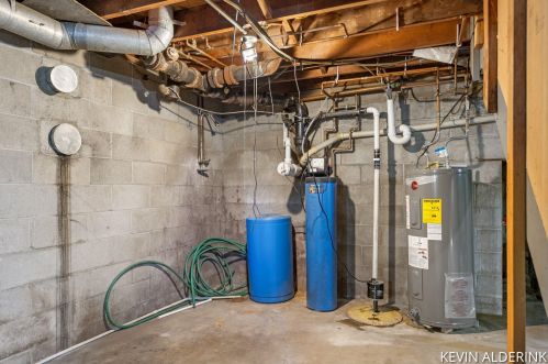 5482 Ravine Rd, Kalamazoo MI 49009-9002 exterior