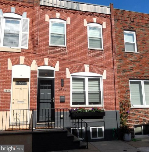 2423 Iseminger St, Philadelphia PA  19148-3517 exterior