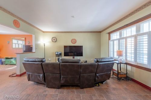 5431 63 Pl, Chicago IL 60638-5014 exterior