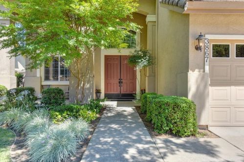 3867 Meadow Wood Dr, Folsom, CA 95762-7545