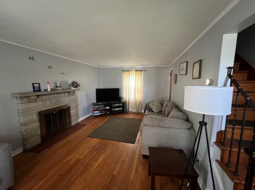 117 Garlow Dr, Pittsburgh, PA 15235-1914