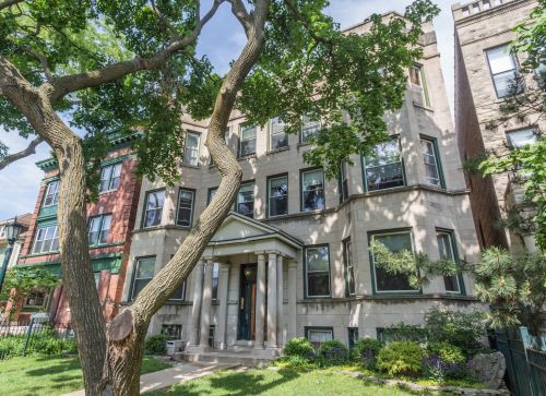 4523 Dover St, Chicago, IL 60640-6207