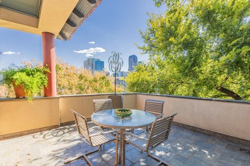 2203 Allen St, Dallas TX 75204-2609 exterior