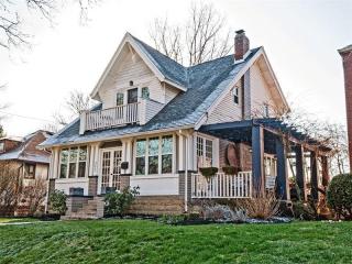 215 Hutchinson Ave, Pittsburgh, PA 15218-1323