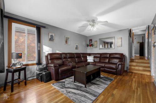 7831 Kilbourn Ave, Chicago, IL 60652-1105