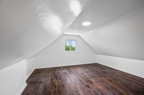 217 Logan St, Pittsburgh PA  15209-2811 exterior