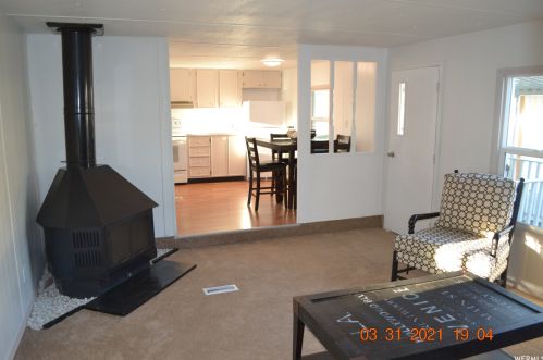 248 Crescentwood Dr, Sandy UT 84070-5730 exterior