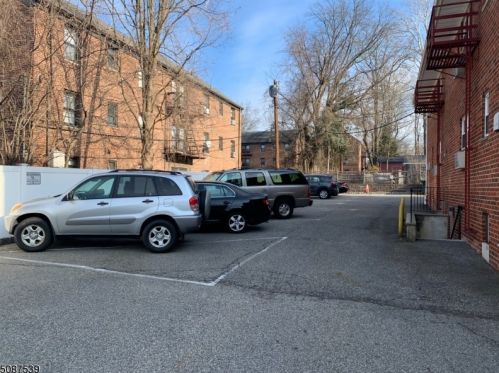 139 Englewood Ave, Teaneck NJ  07666-5037 exterior