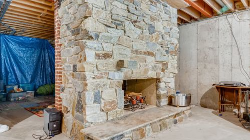 7817 Vly Hl Rd, Bull Valley IL 60098-7885 exterior