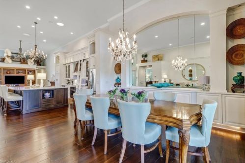 1032 Grand Isle Dr, Naples FL 34108-3325 exterior