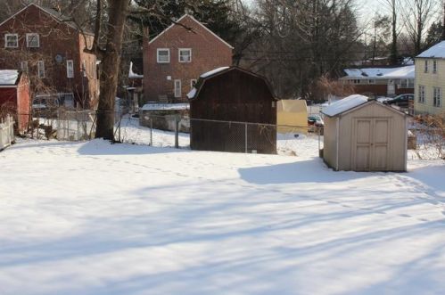 2023 Palm Ave, Pittsburgh PA 15235-1550 exterior