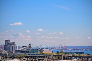 2550 Thorndyke Ave, Seattle WA  98199-3537 exterior