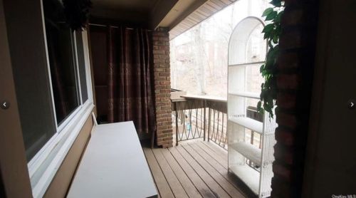 8 James St, Peekskill NY 10566-2454 exterior