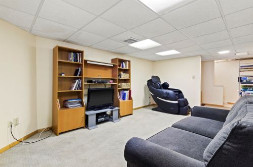 4801 Diversey Blvd, Milwaukee WI 53217-5919 exterior