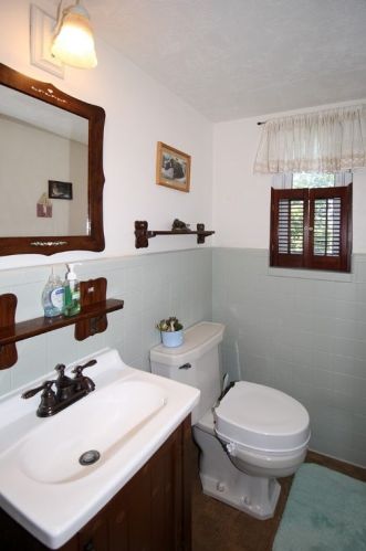 1238 Arrowood Dr, Pittsburgh PA 15243-1804 exterior