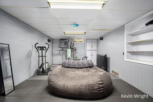 2412 Mccracken St, Meskegon MI 49441-1445 exterior