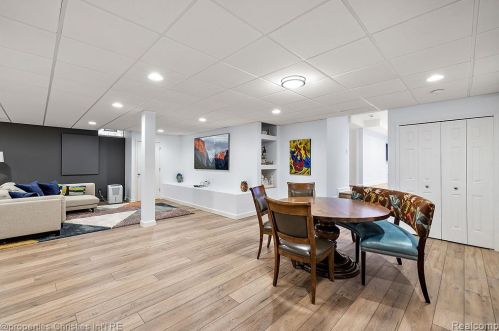 1174 Lakeside Dr, Bham MI 48009-1381 exterior