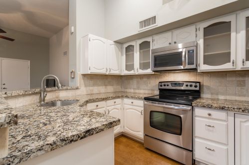 11809 40th Way, Phoenix AZ  85028-1503 exterior