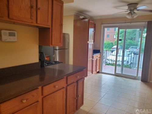 18 Judson St, Edison NJ  08837-2430 exterior