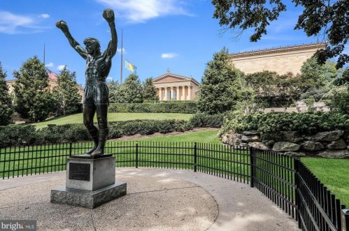 1830 Green St, Philadelphia PA  19130-3900 exterior