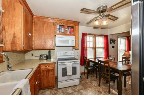 3576 60th St, Milwaukee WI  53216-2712 exterior