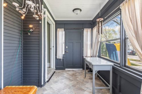 2226 51st St, Milwaukee WI  53208-1107 exterior