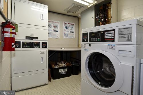 9039 Sligo Creek Pkwy, Silver Spring MD  20901-3301 exterior