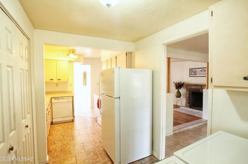 8116 Beverly St, Tucson AZ 85710-5930 exterior