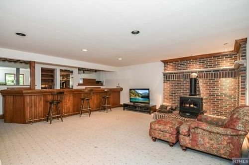 176 Chestnut St, Demarest NJ 07627-1035 exterior