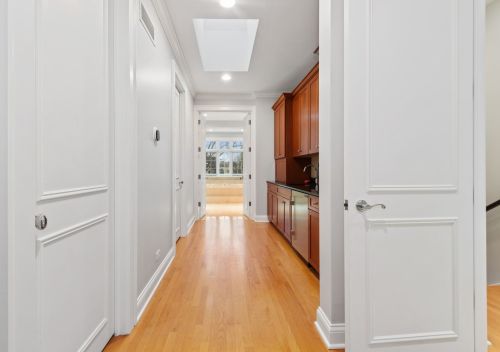 868 Lill Ave, Chicago IL 60614-2019 exterior