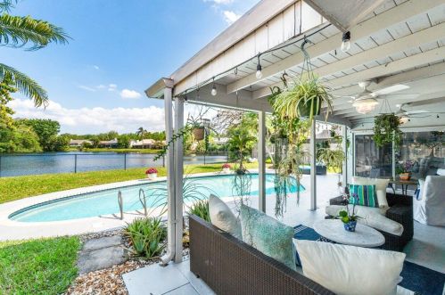 21176 Escondido Way, Boca Raton FL  33433-2505 exterior