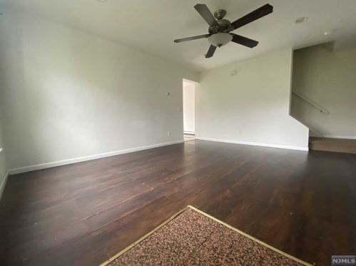 195 Fort Lee Rd, Teaneck NJ  07666-3951 exterior