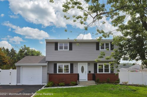 16 Carole Pl, Old Bridge NJ  08857-2502 exterior