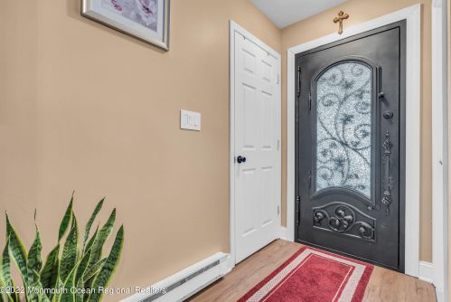 43 Gladstone Ave, Lakehurst NJ 08759-6625 exterior