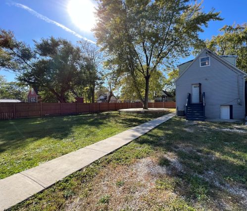 11939 Calumet Ave, Chicago IL  60628-6224 exterior