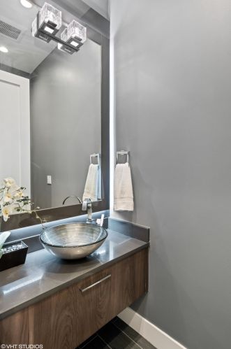 1419 Oakdale Ave, Chicago IL 60657-4118 exterior