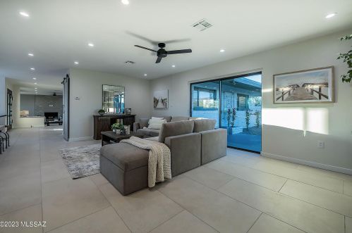 4917 Camino Arenosa, Tucson AZ  85718-6220 exterior