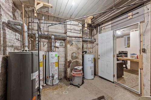 9 Elizabeth St, Worcester MA 01605-2949 exterior