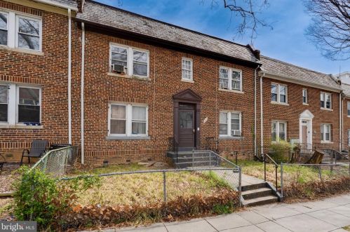 1325 Orren St, Washington DC  20002-3946 exterior