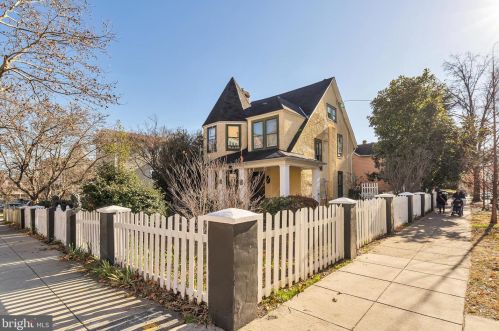 701 Lawrence St, Washington, DC 20017-3522