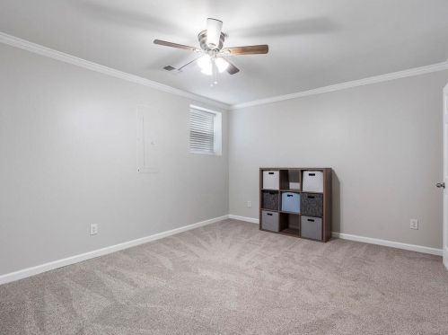 8474 Lake Dr, Lithonia GA  30039-6562 exterior