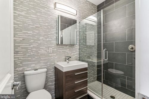 3142 Broad St, Philadelphia PA 19121-3302 exterior