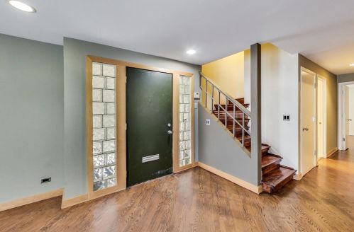 1718 Paulina St, Chicago, IL 60608-1917