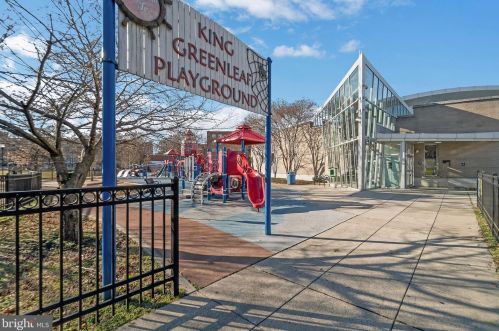 1515 1st St, Washington DC 20024-3411 exterior