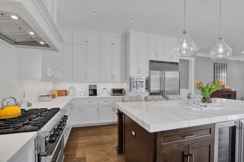 292 Fremont Ave, Elmhurst IL 60126-2200 exterior